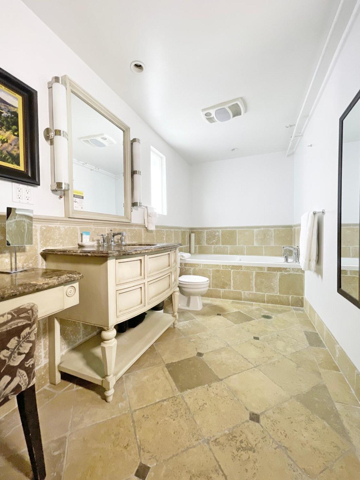 Catalina Courtyard Suites Avalon Ngoại thất bức ảnh