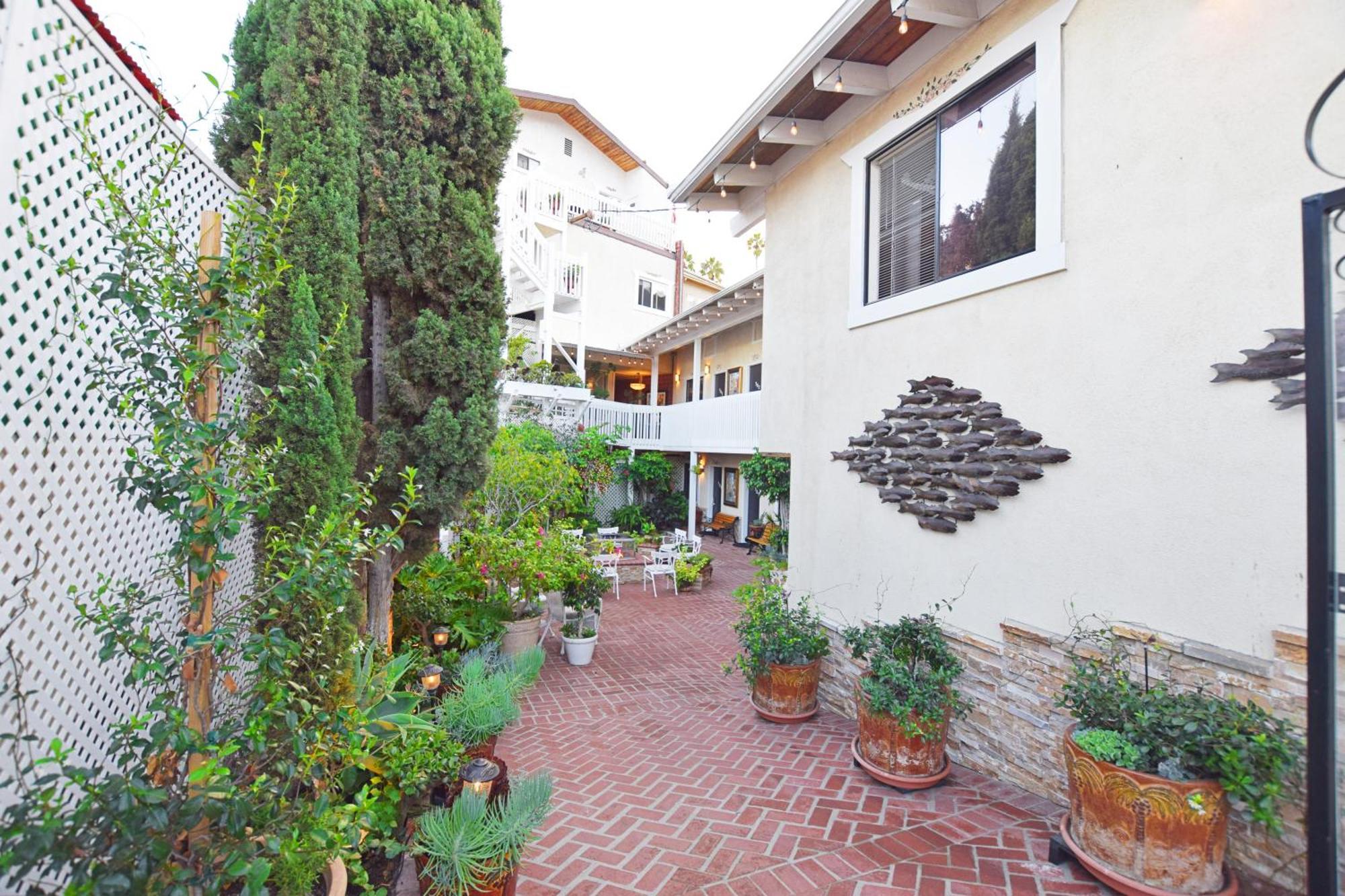 Catalina Courtyard Suites Avalon Ngoại thất bức ảnh